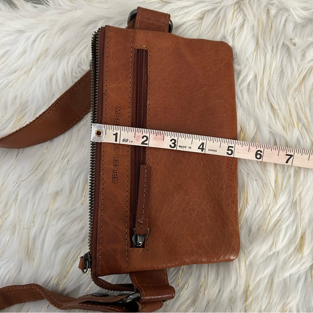 Spikes and Sparrow Leather Fanny Pack Belt - Picture 8 of 8